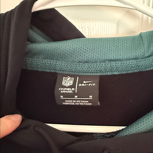 Nike Black and Green Philadelphia Eagles Hoodie - Picture 2 of 6